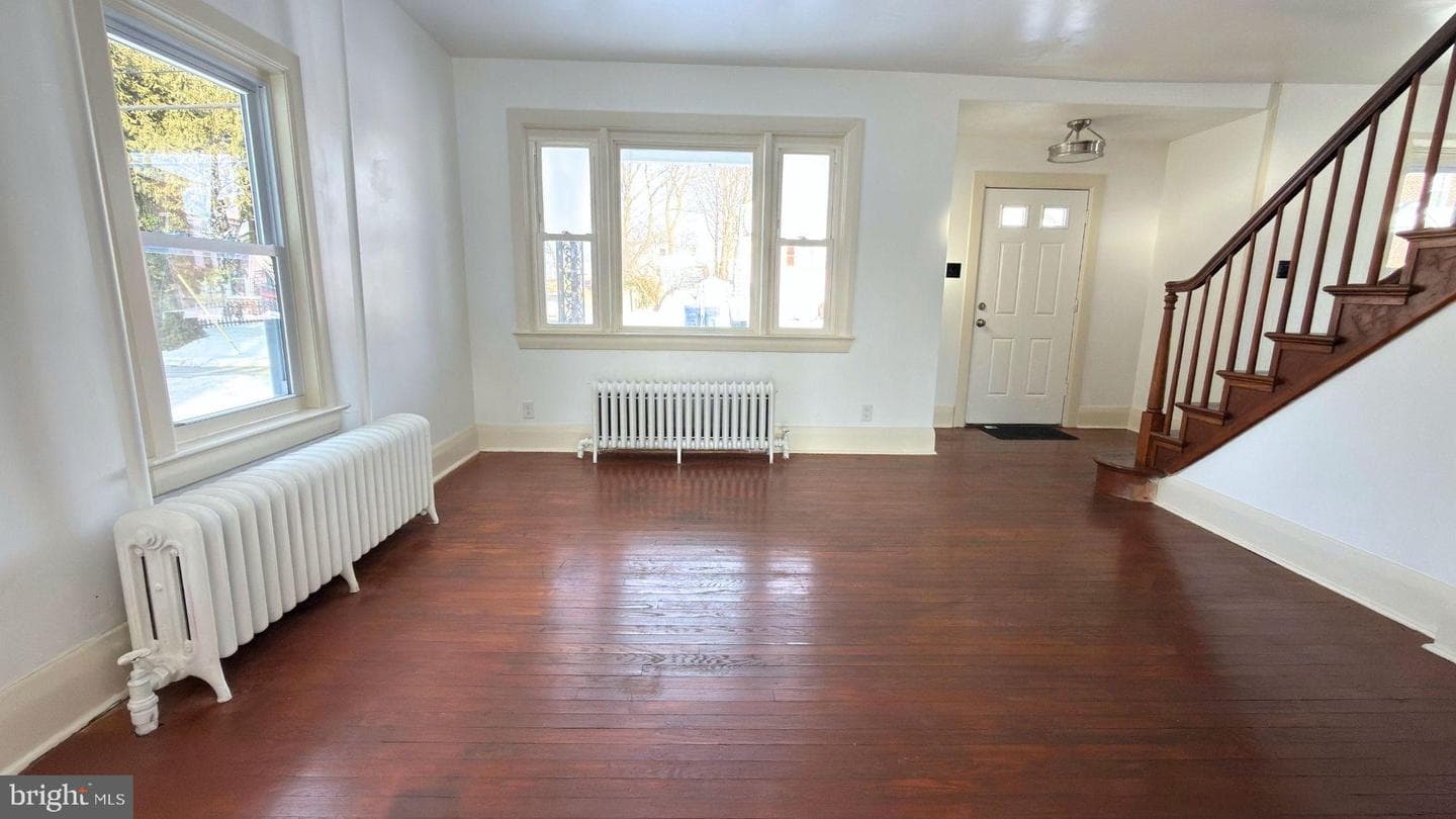 11 Newport Avenue photo 3