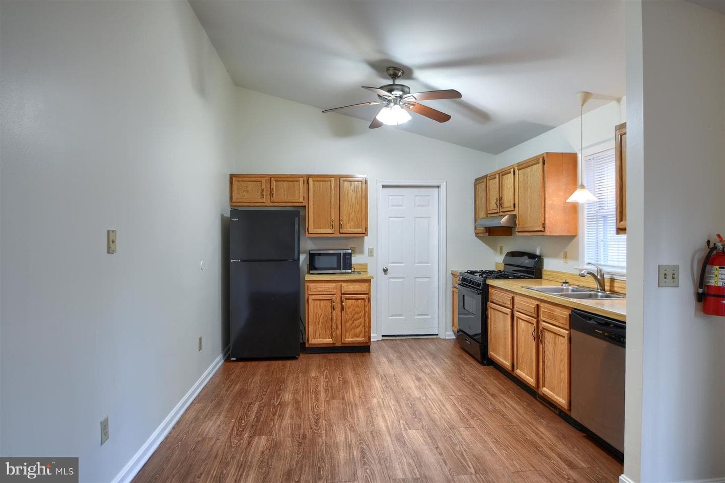 401 Dalton Road photo 14