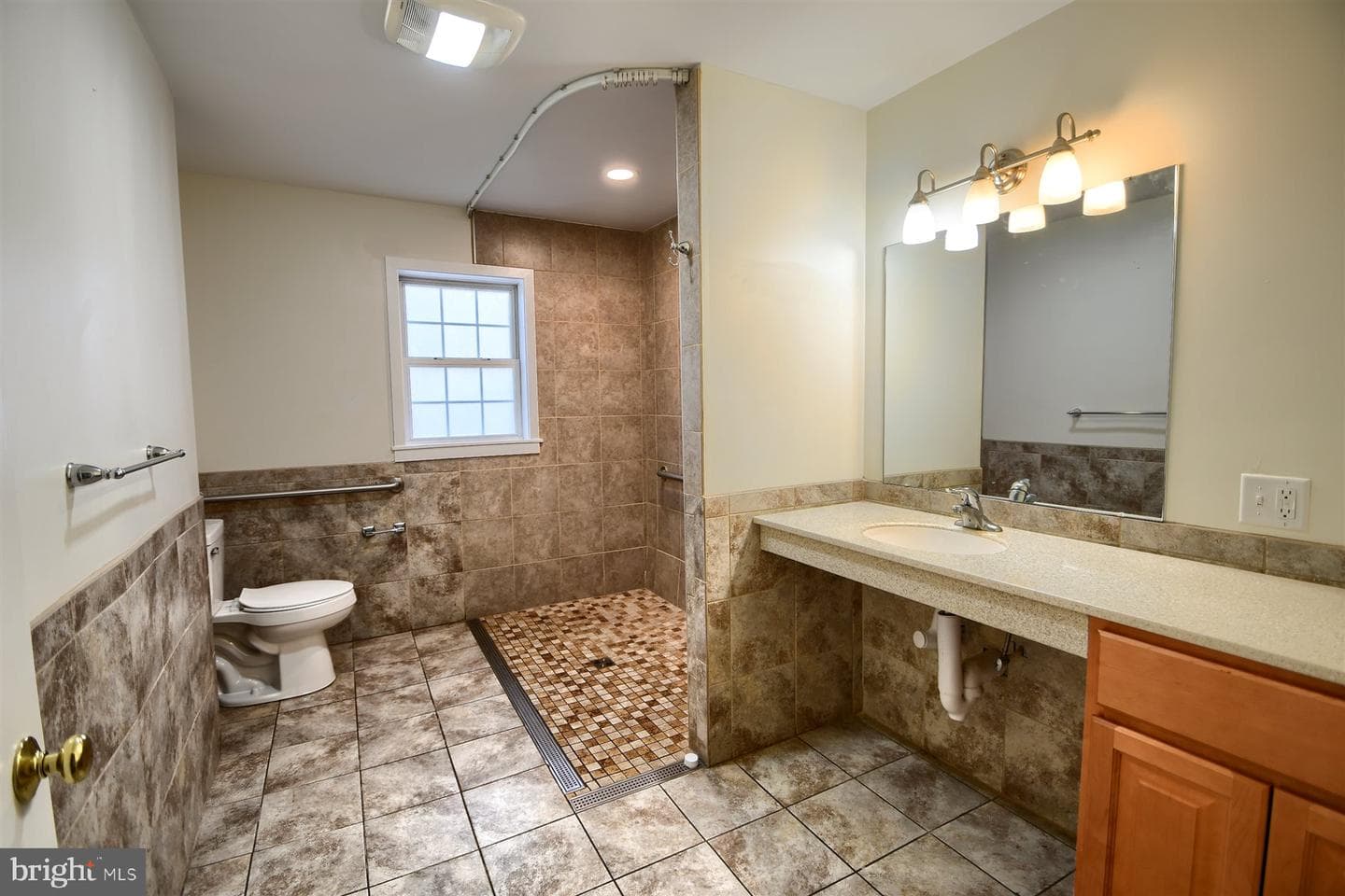 401 Dalton Road photo 16