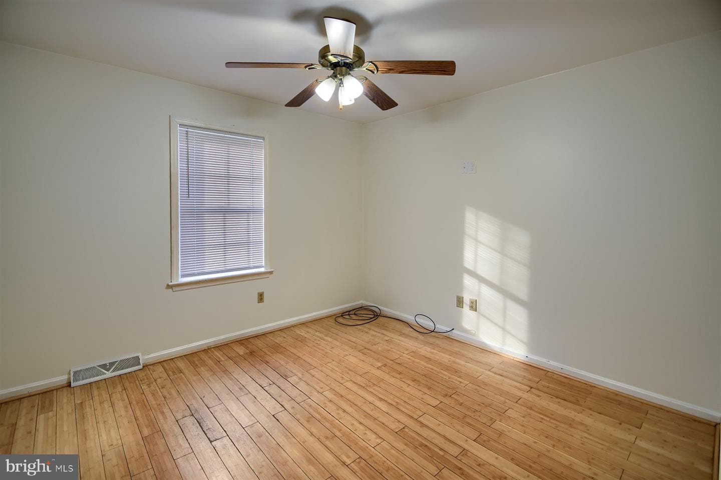 401 Dalton Road photo 18