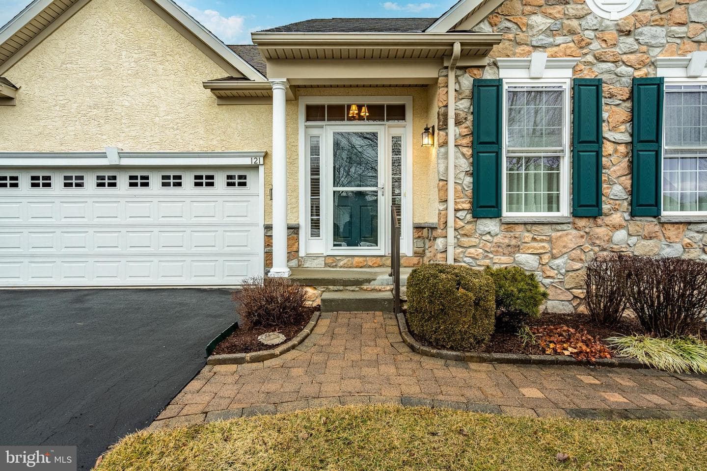 121 Augusta Drive photo 4