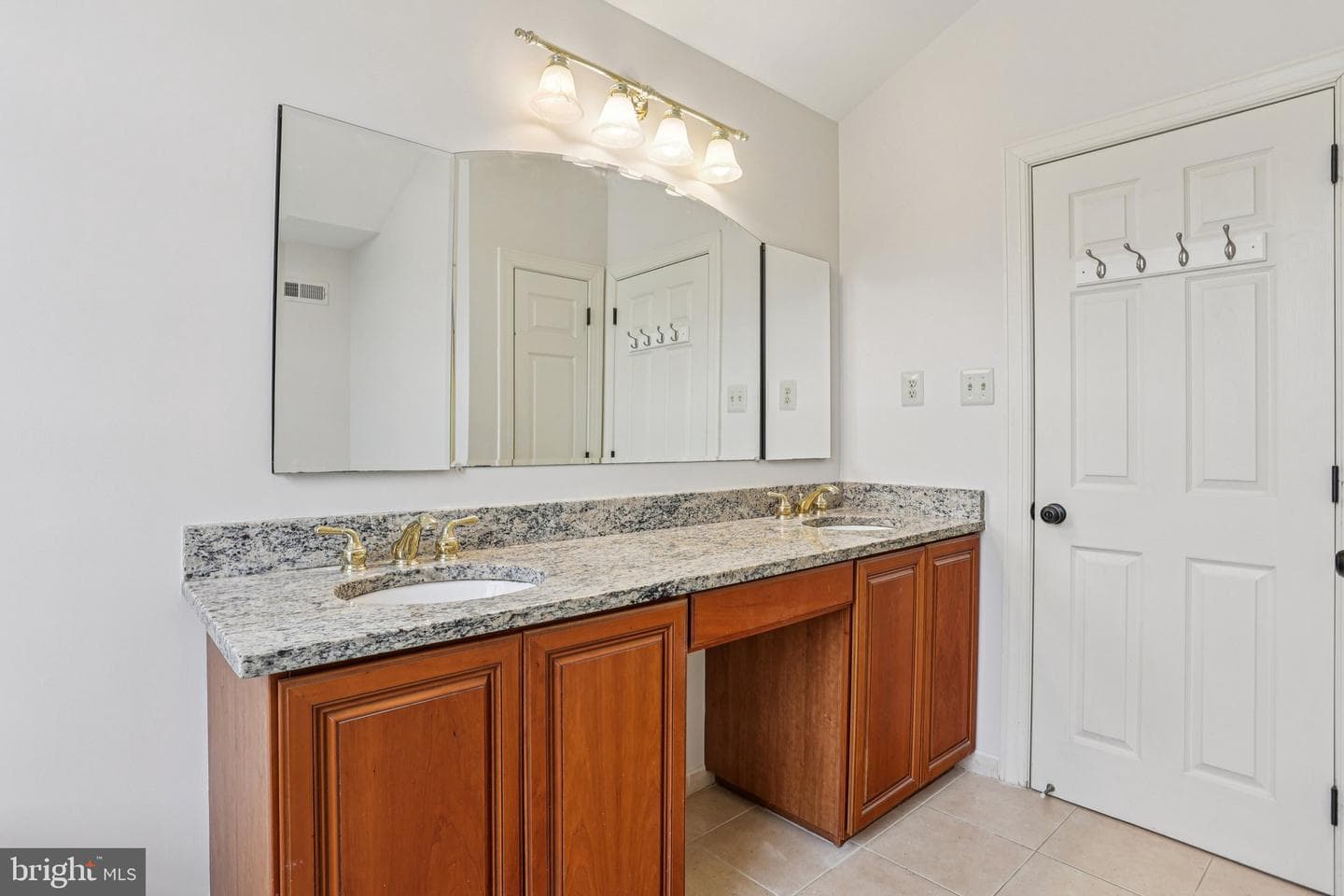 82 Granville Way photo 41