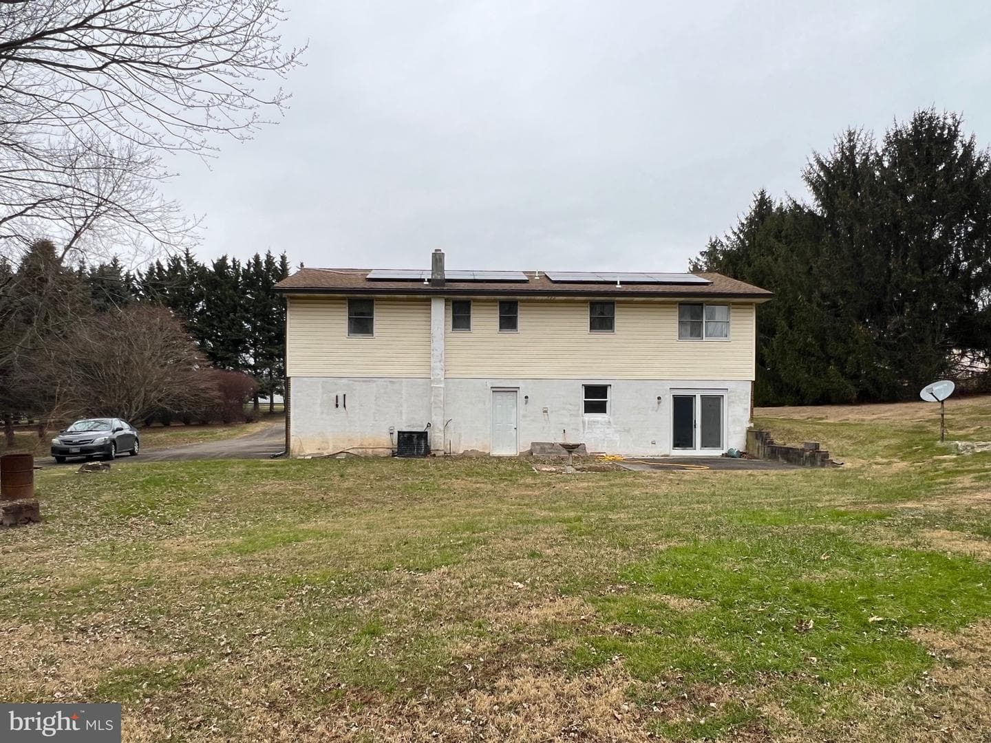 246 Waterway Road photo 4