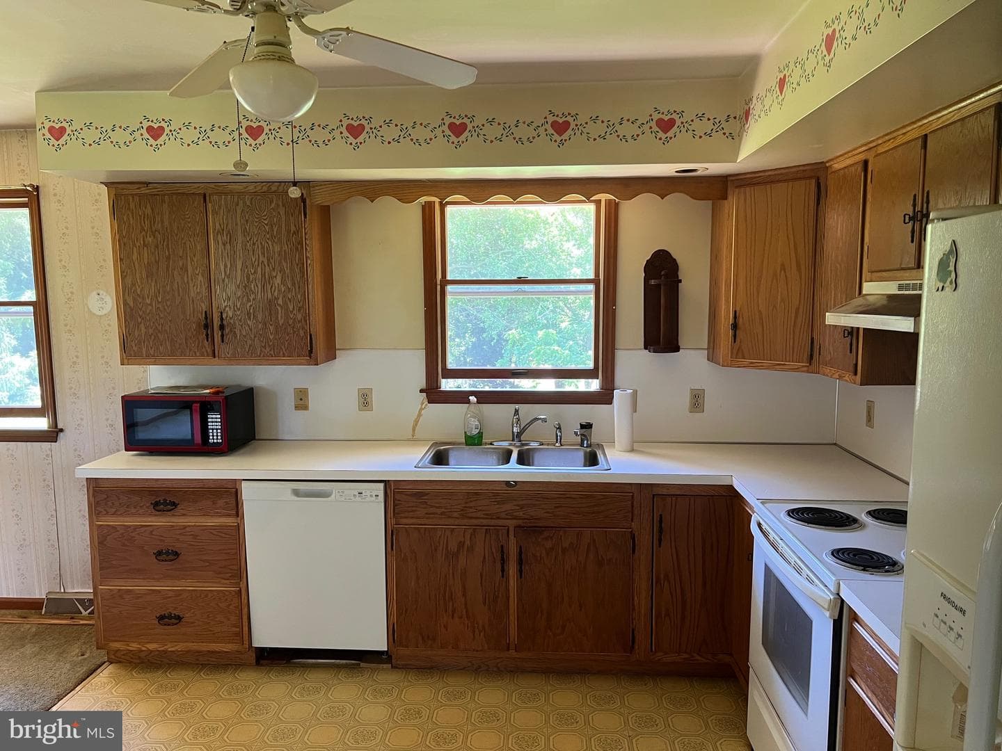 246 Waterway Road photo 6