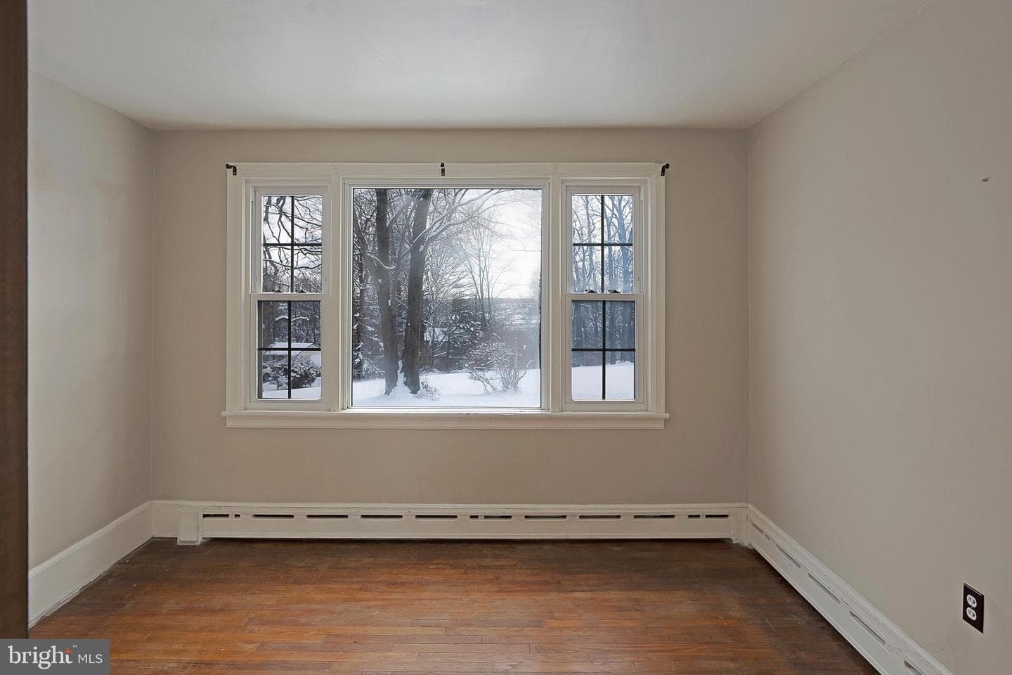 2428 E Kings Highway photo 20