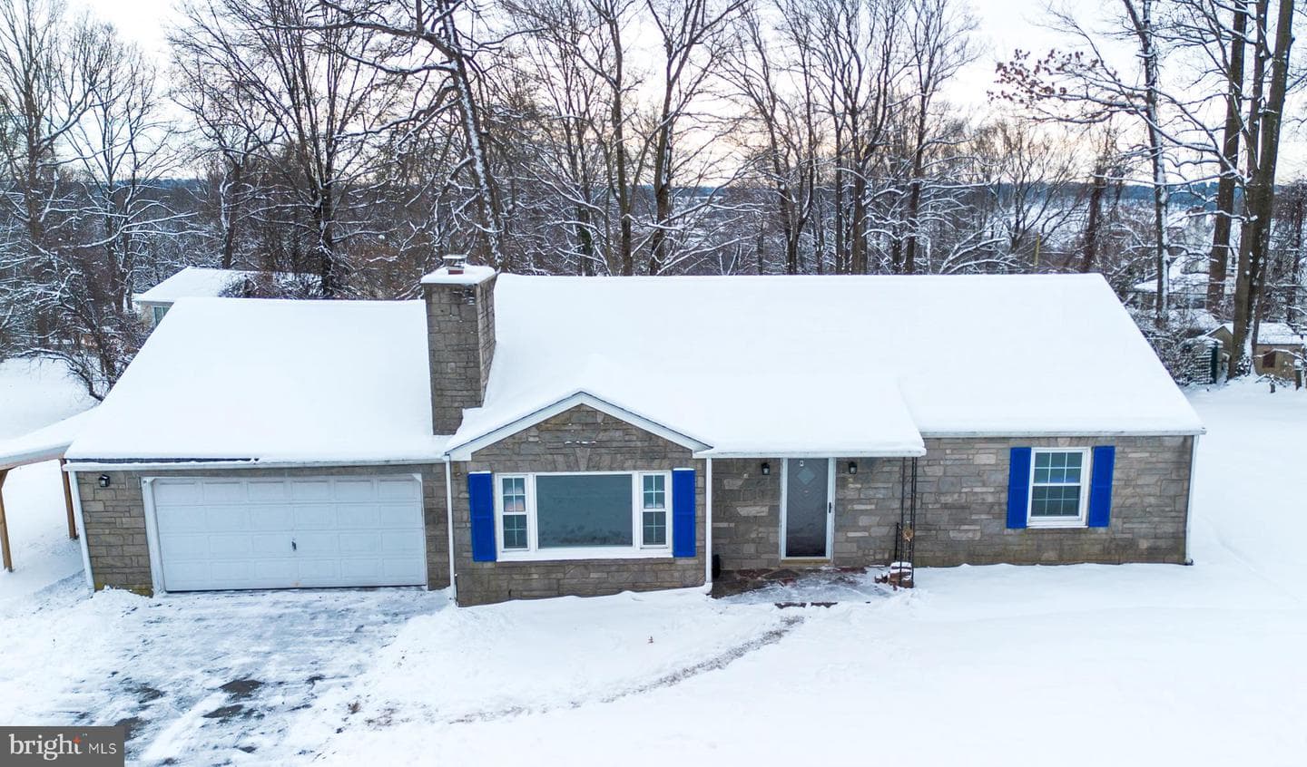 2428 E Kings Highway photo 5