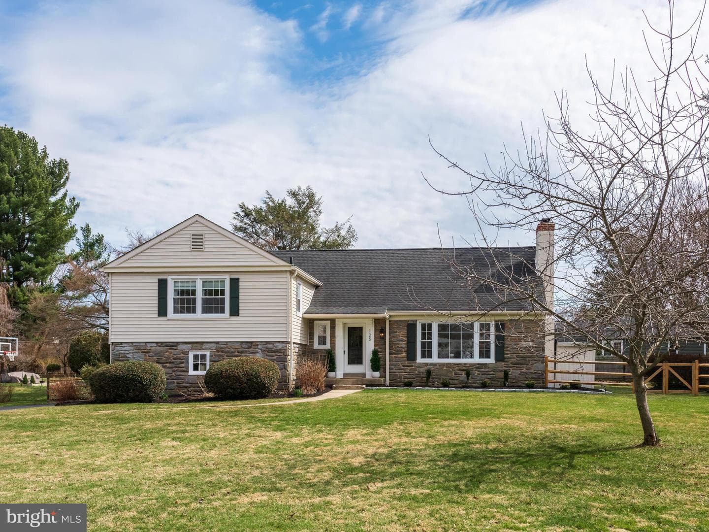 125 Clover Hill Lane photo 3