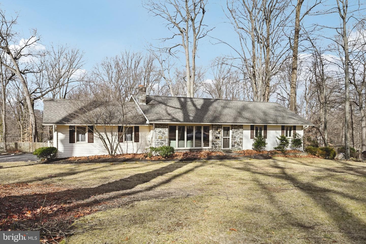 3 Edgewood Drive photo 1