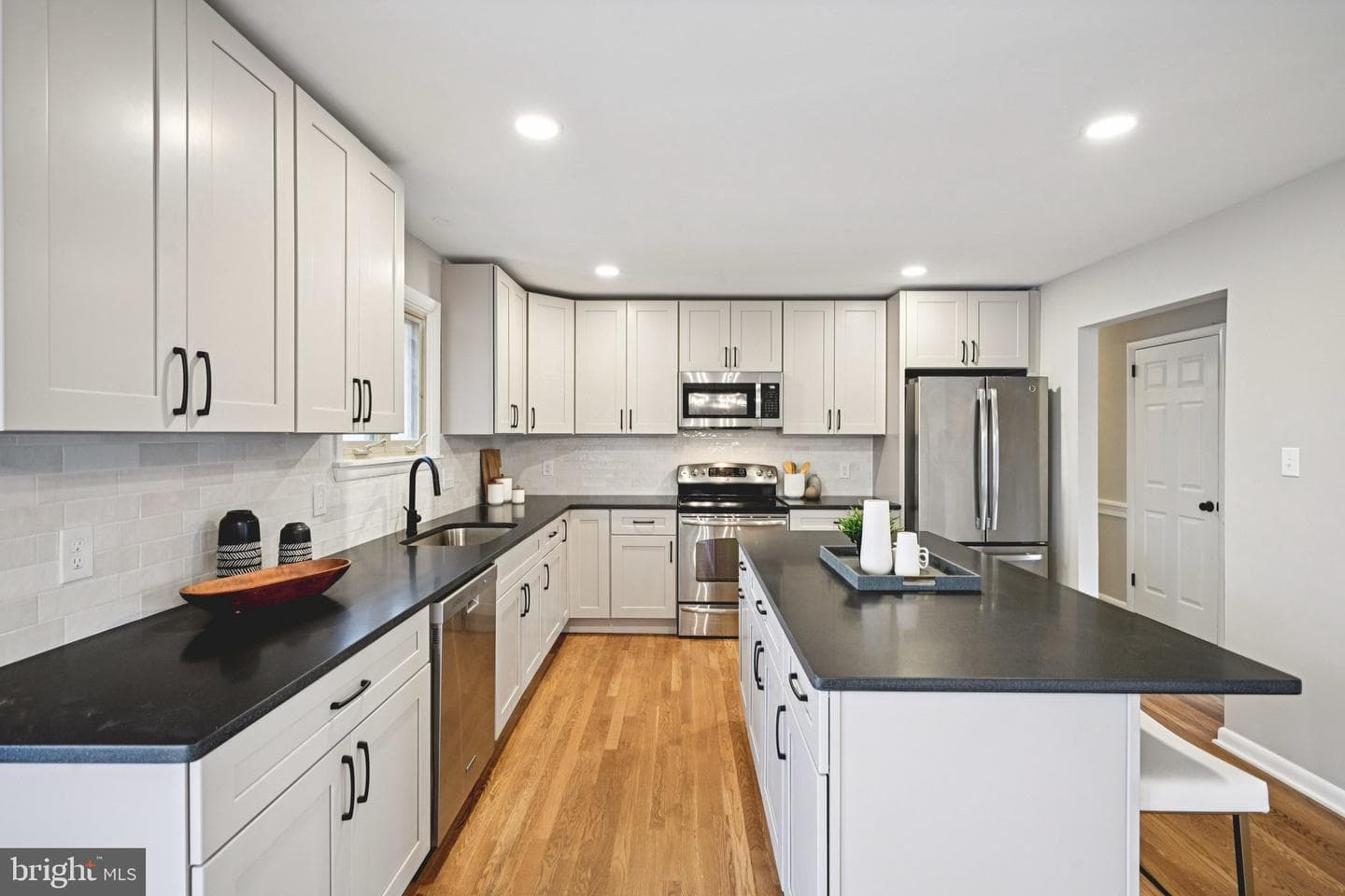 3 Edgewood Drive photo 17