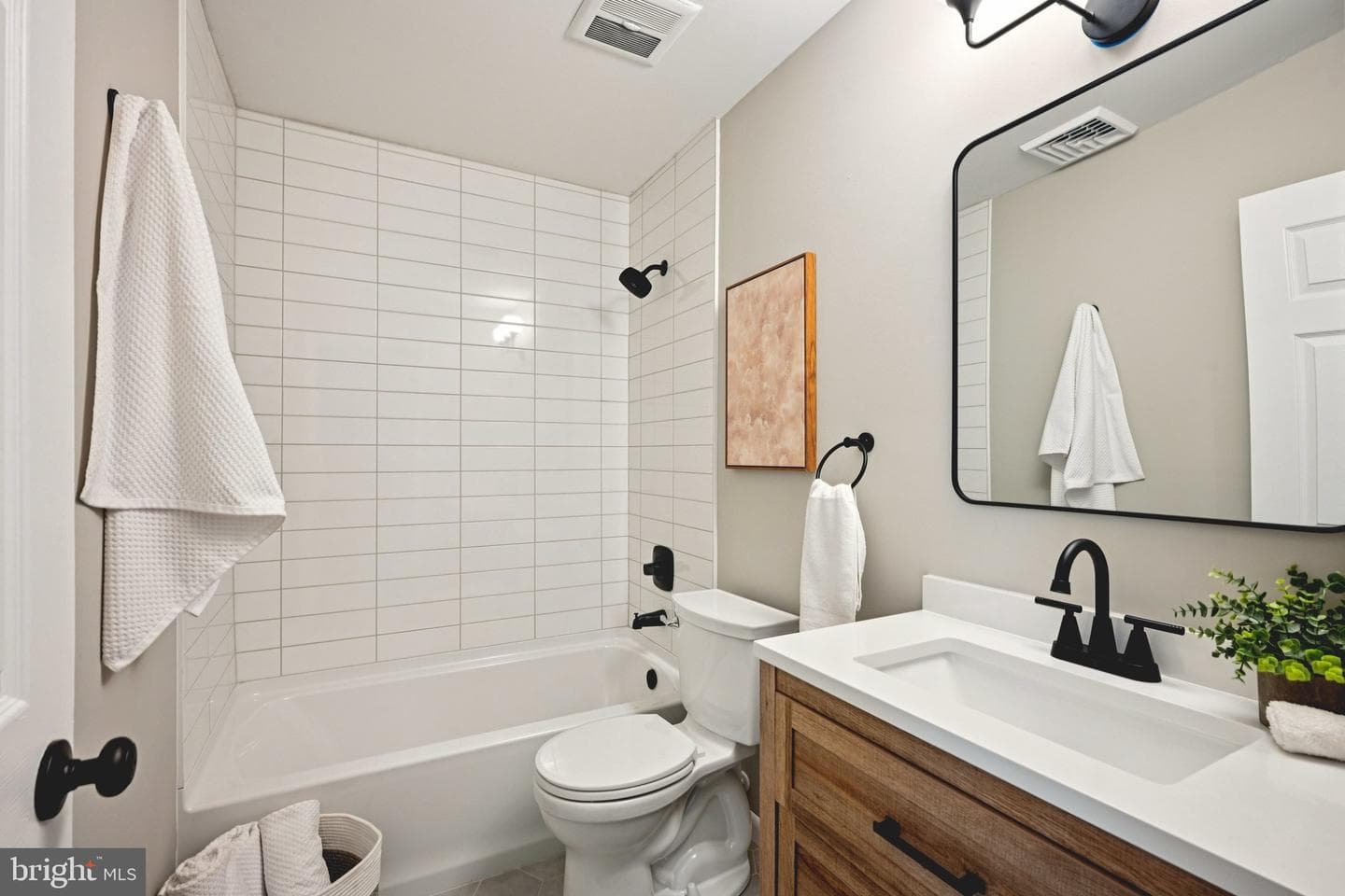 3 Edgewood Drive photo 32