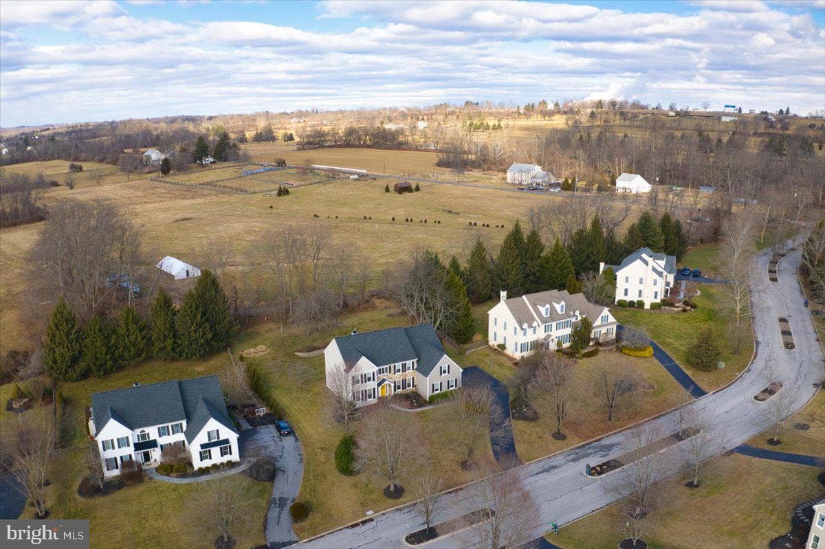 105 Brimful Drive photo 63