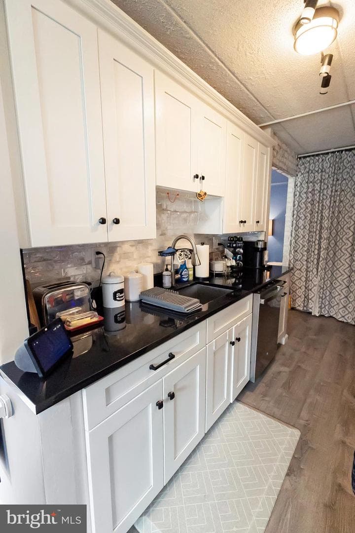 1508 Valley Drive photo 18