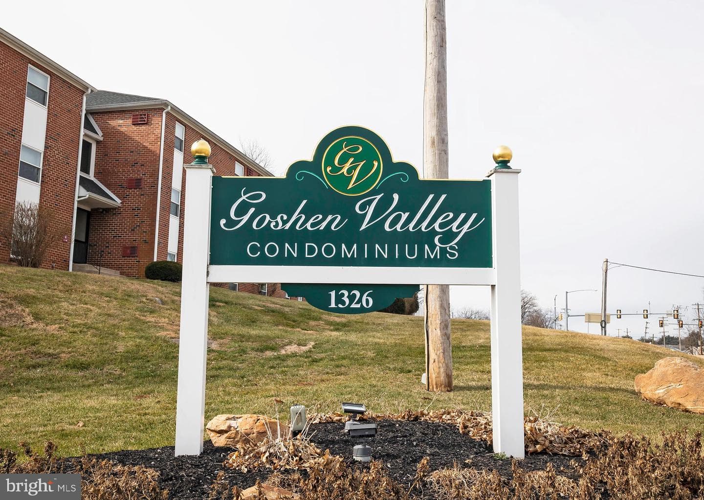 1508 Valley Drive photo 32