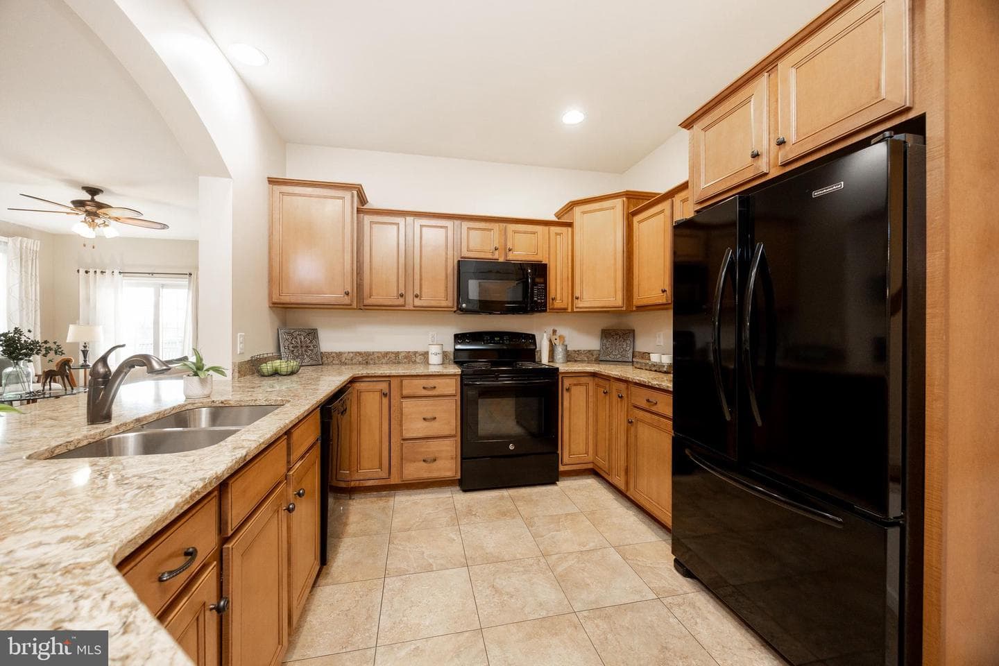 136 Honeycroft Boulevard photo 11