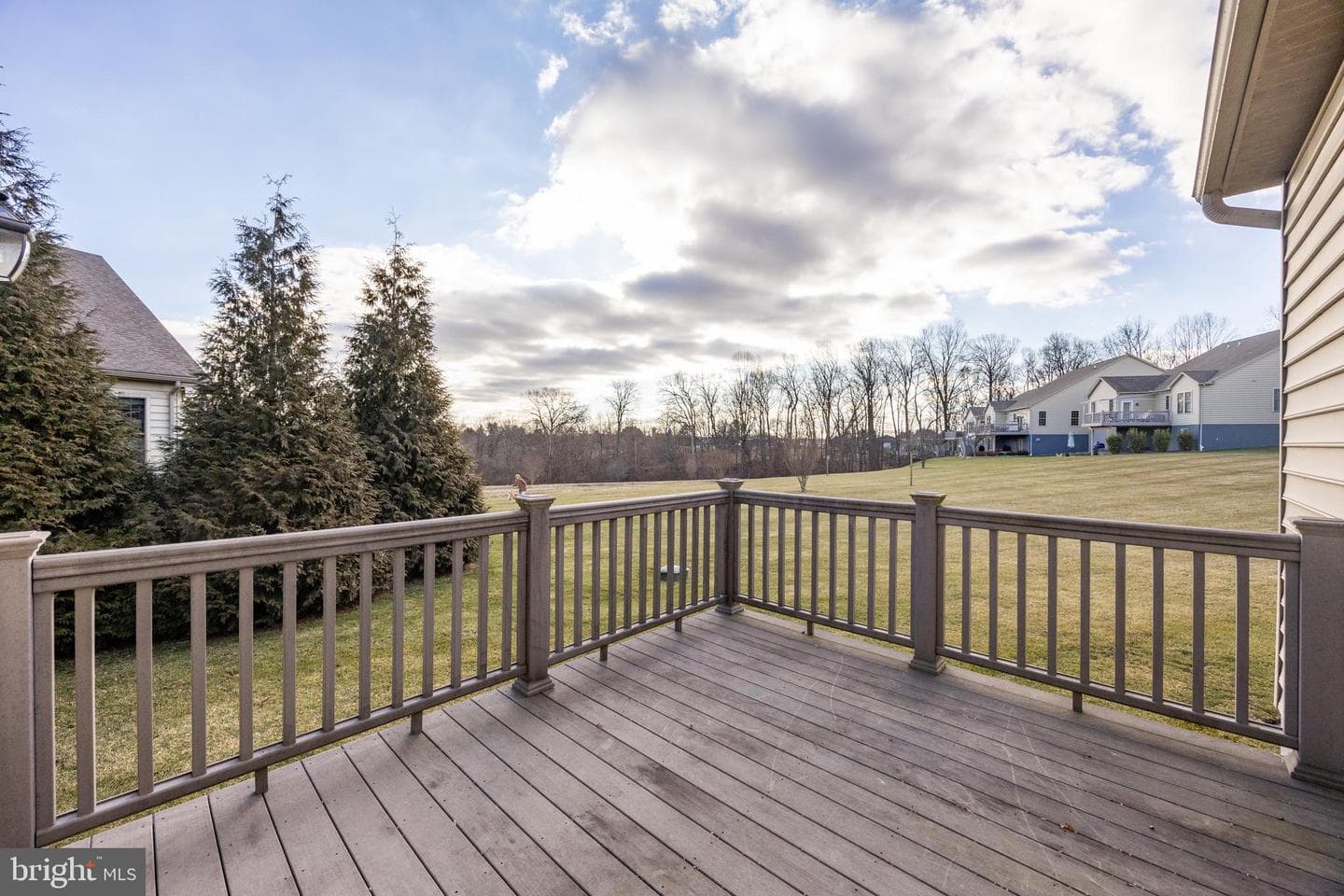 136 Honeycroft Boulevard photo 39