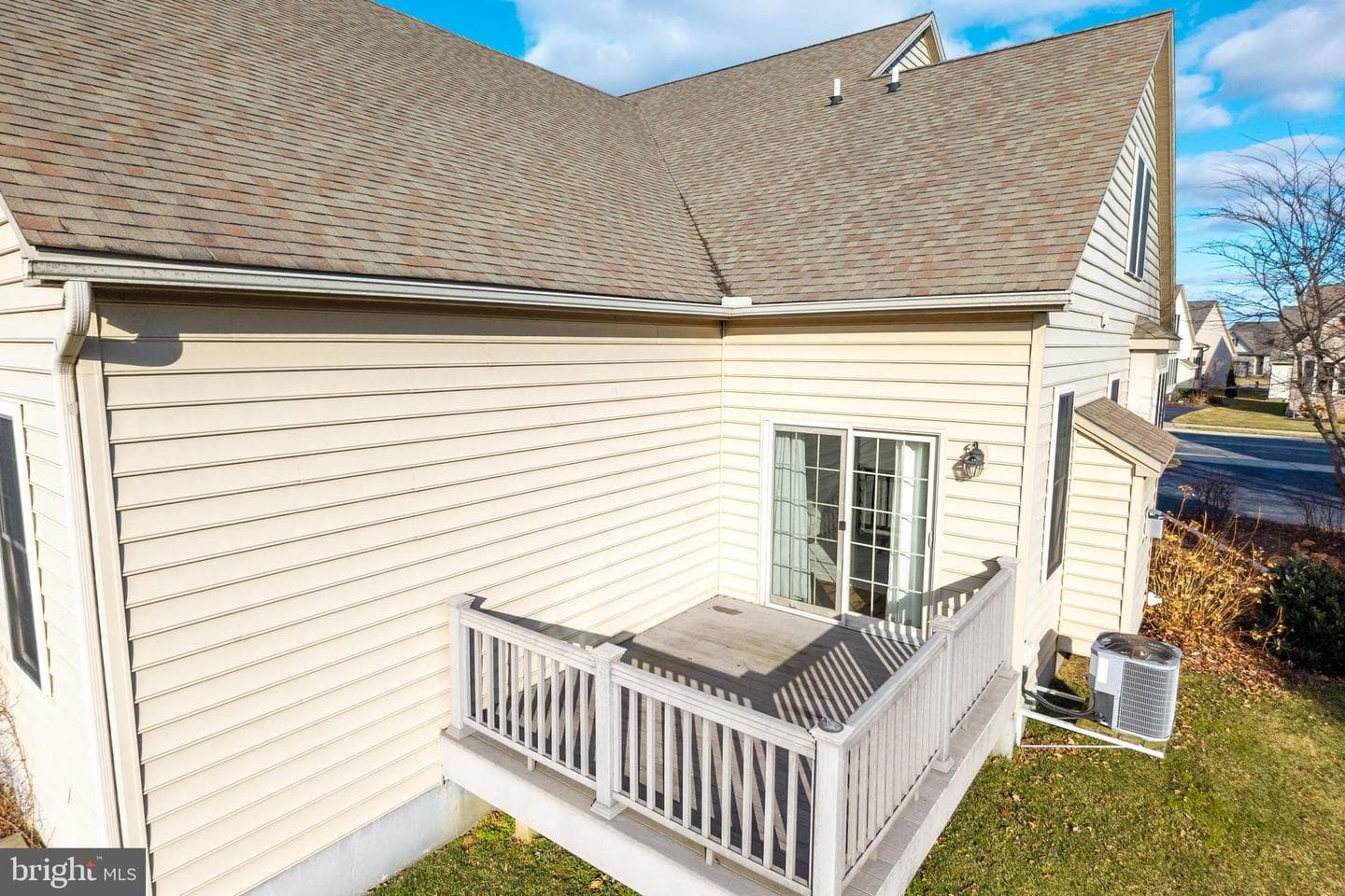 136 Honeycroft Boulevard photo 41