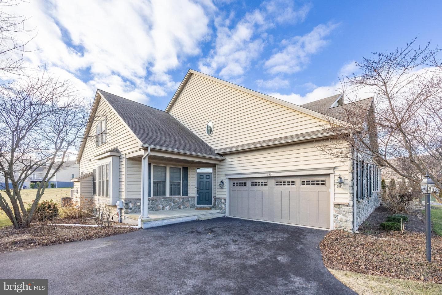 136 Honeycroft Boulevard photo 45
