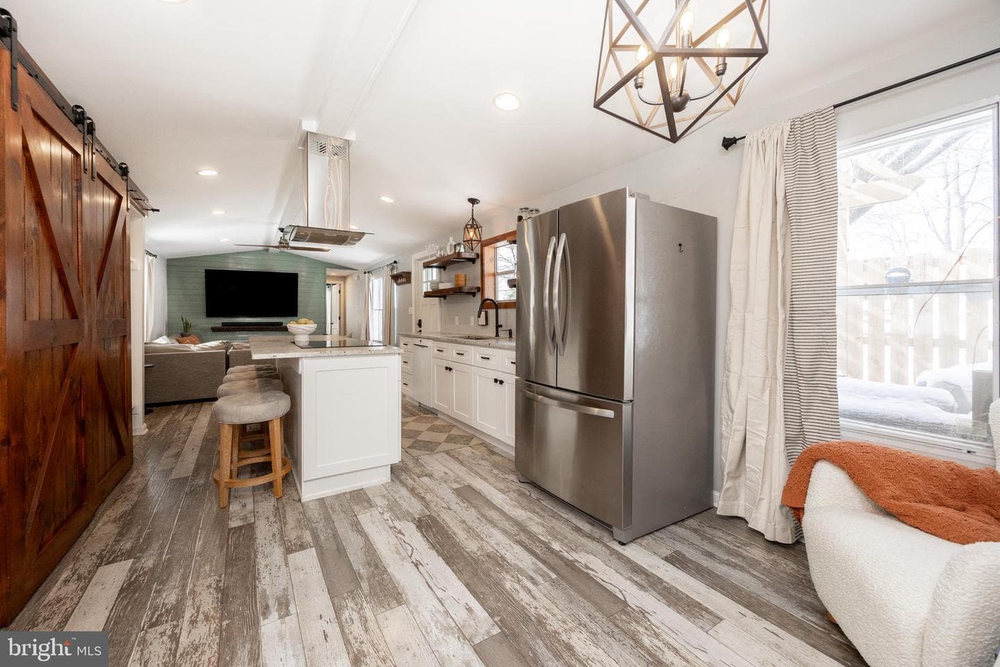 1524 Jonathan Road photo 8