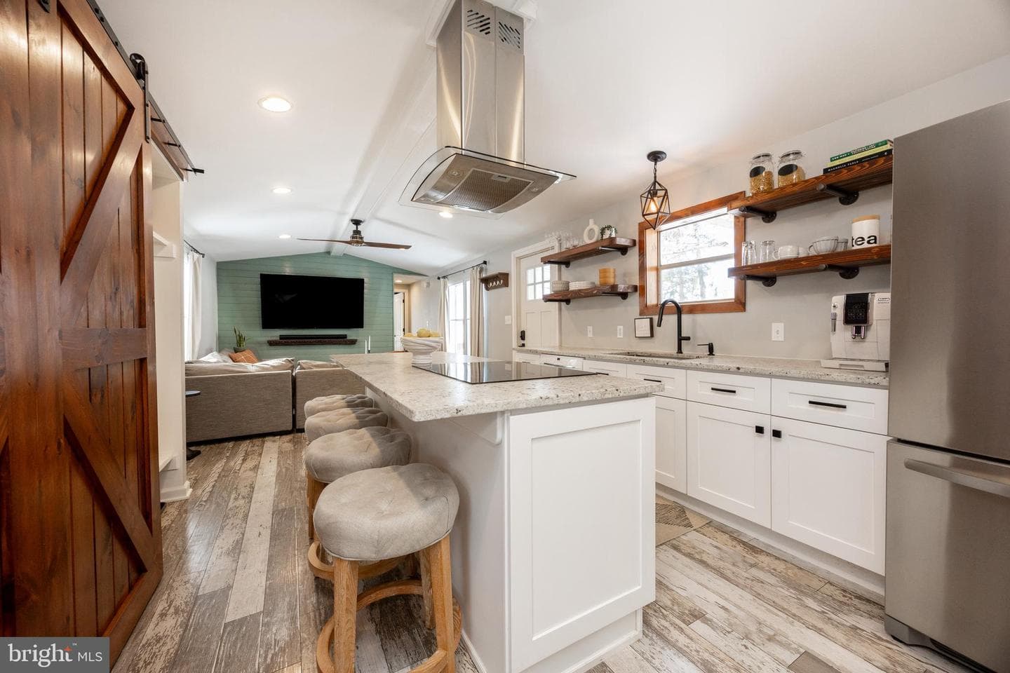 1524 Jonathan Road photo 9