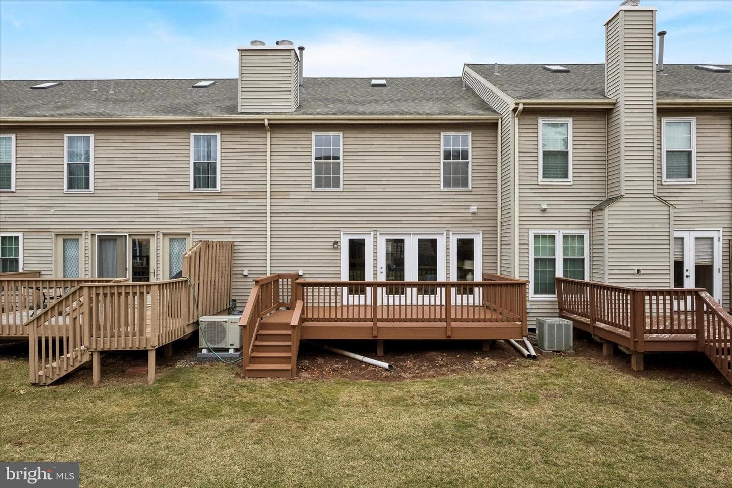 1203 Durham Court photo 33
