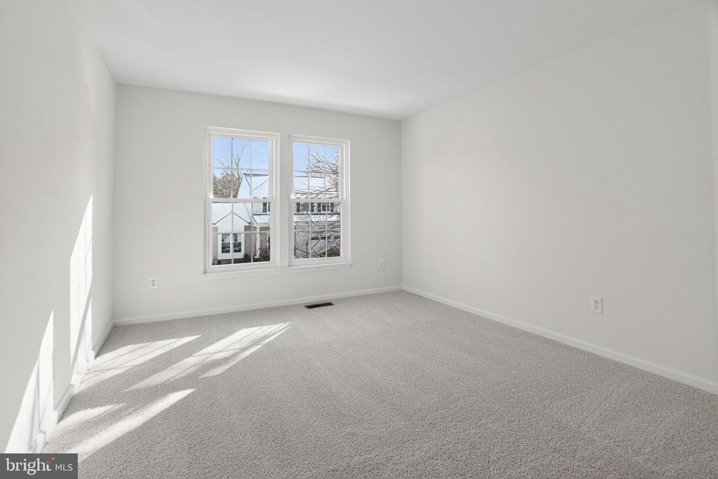 886 S York Drive photo 32