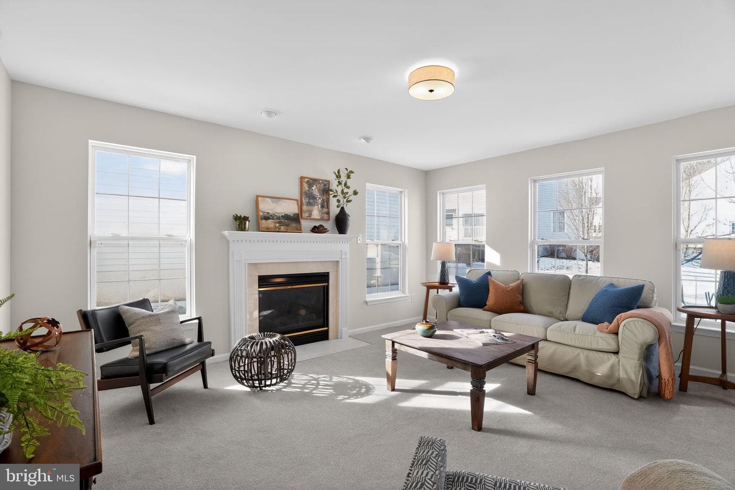 886 S York Drive photo 4