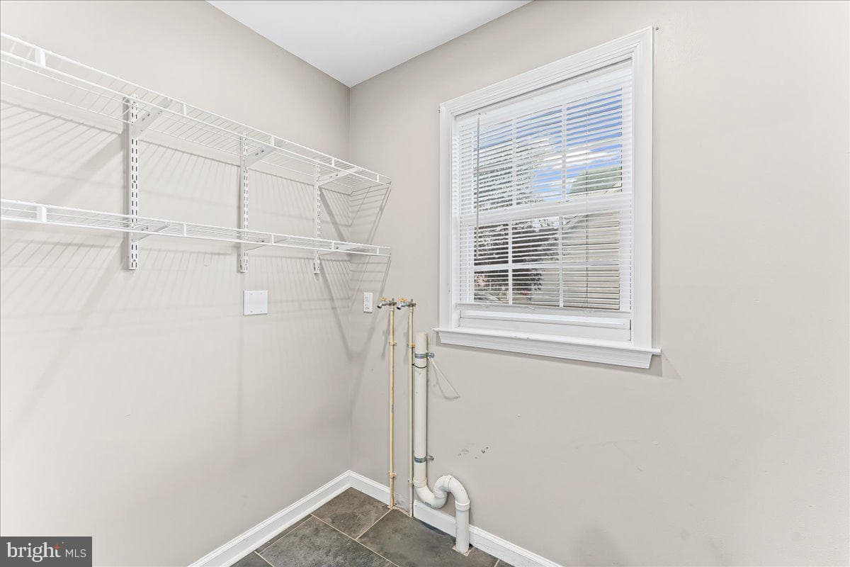 113 Midland Drive photo 5
