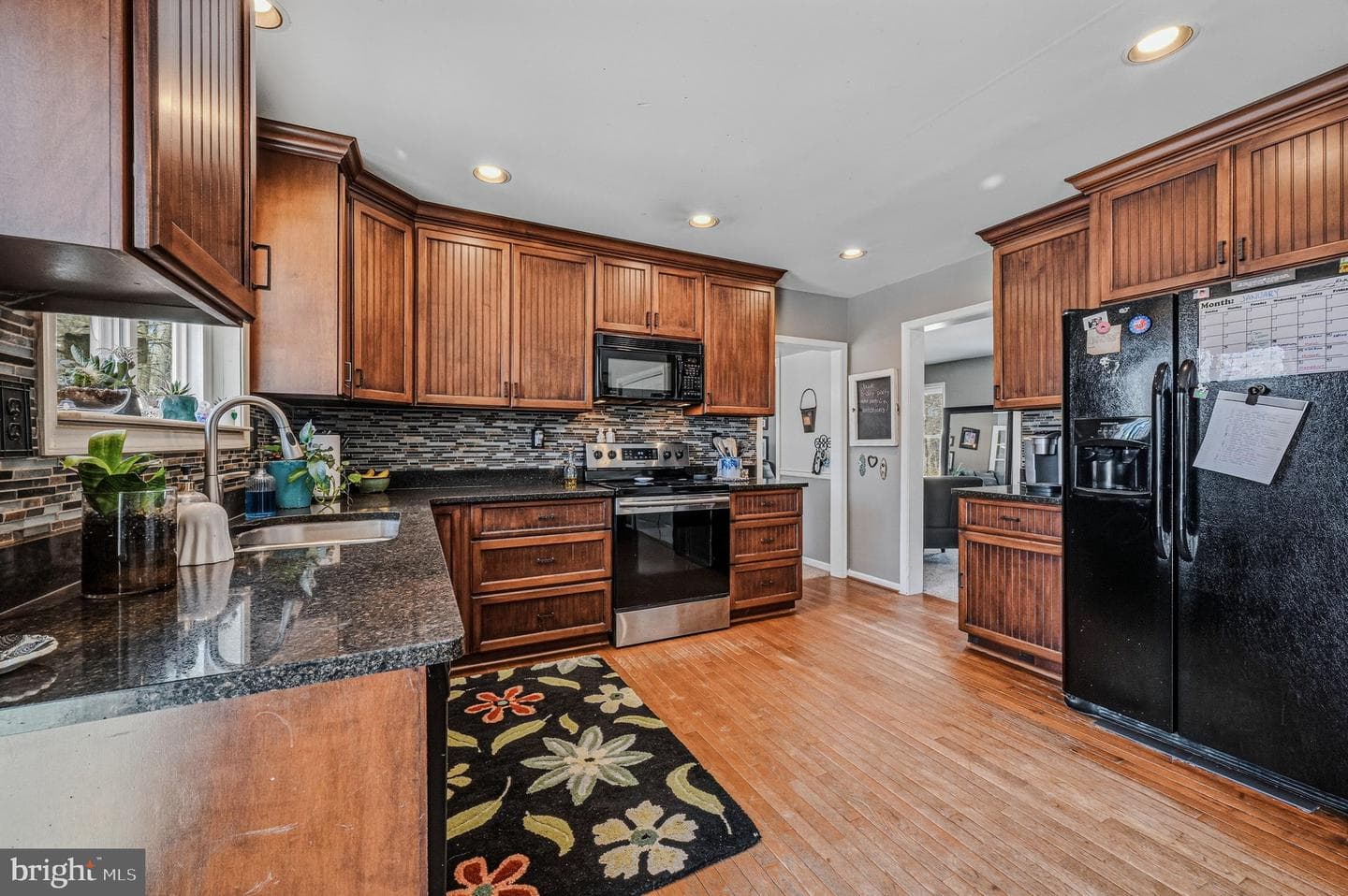 5 Roosevelt Way photo 14