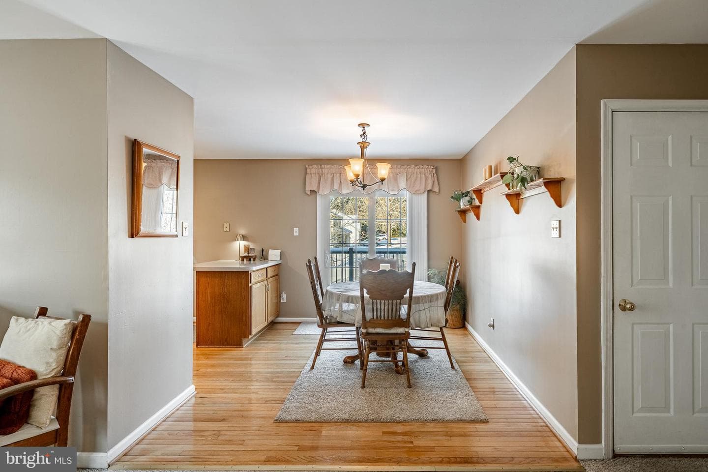300 Revere Court photo 7