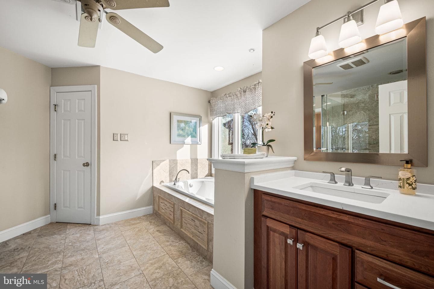 3 Greenstone Way photo 36