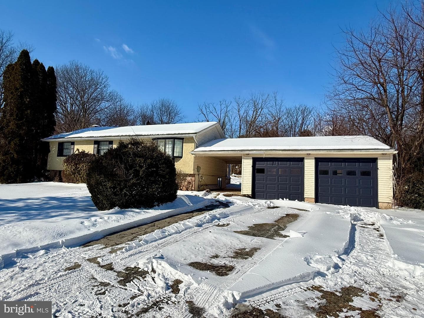 110 Wendy Circle photo 2