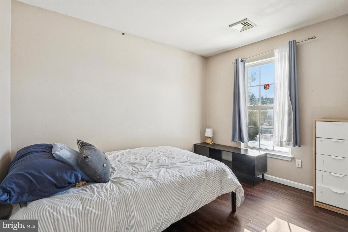 101 Newport Circle photo 19