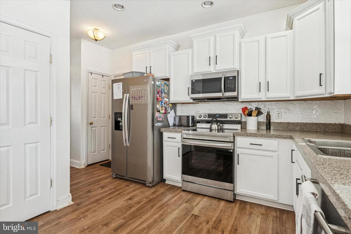 101 Newport Circle photo 7
