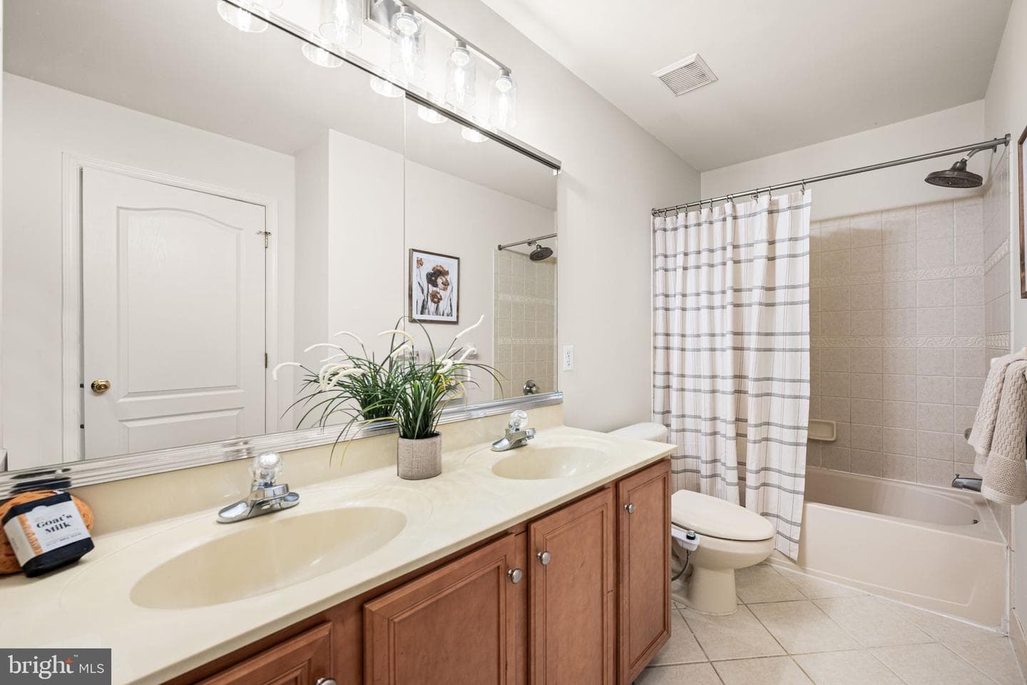 236 Silverbell Court photo 39