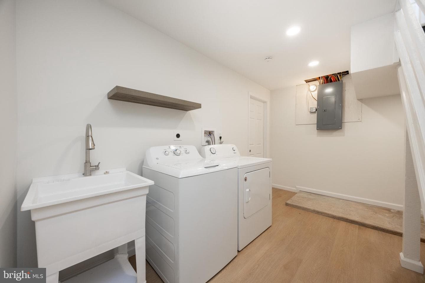 110 Merlin Road photo 21