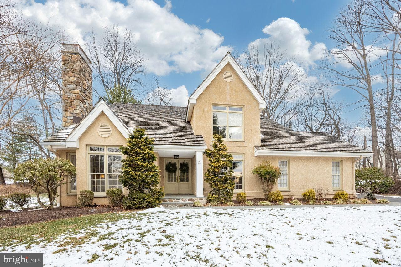 5 Woodford Lane