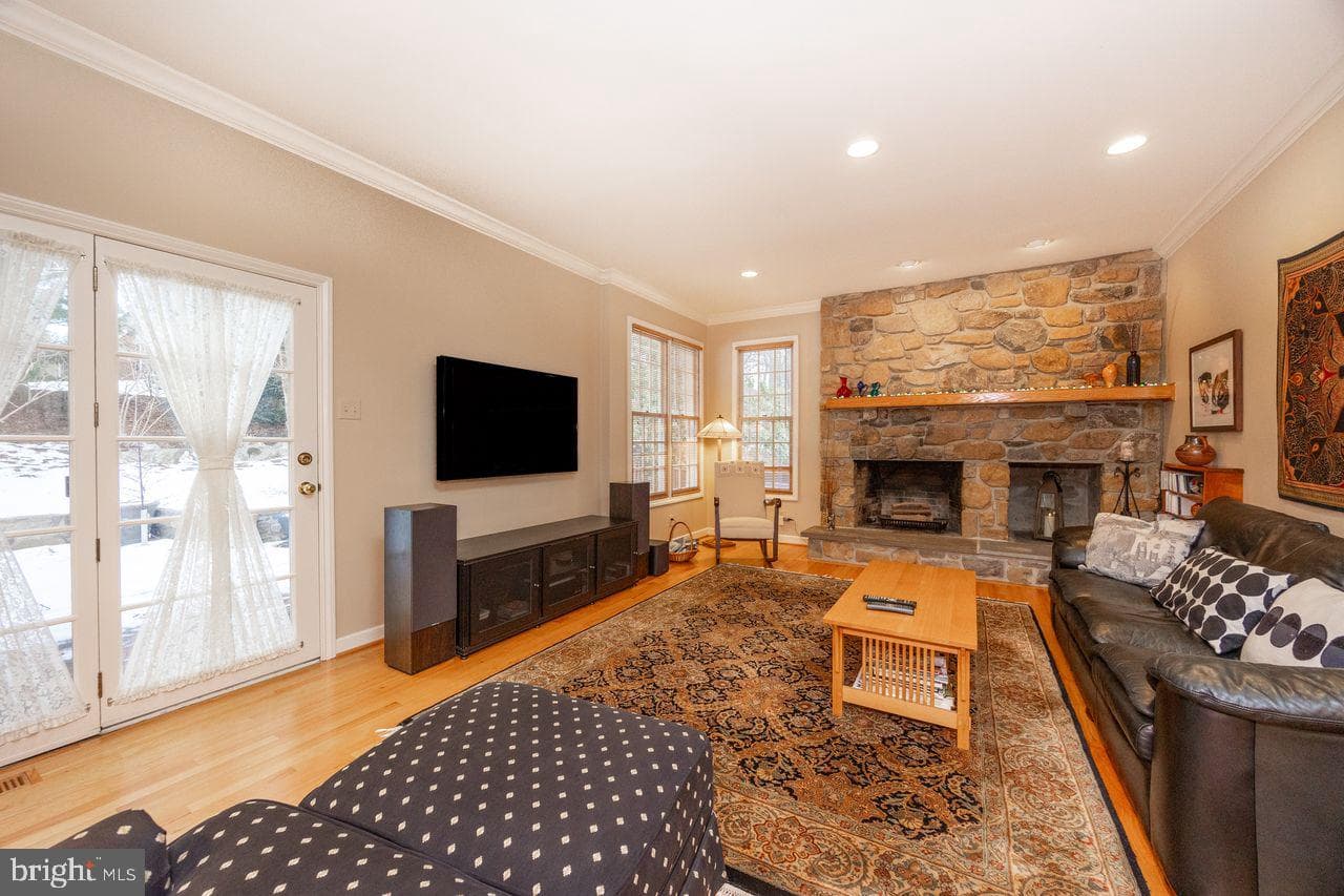 5 Woodford Lane photo 15