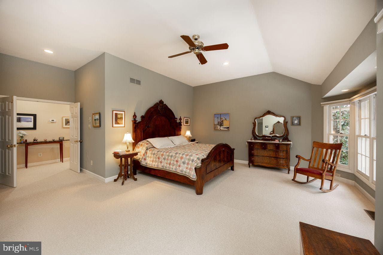 5 Woodford Lane photo 19