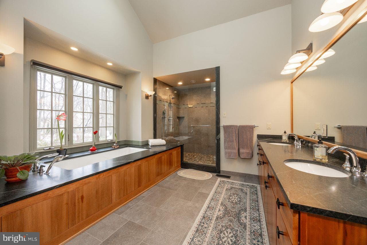 5 Woodford Lane photo 21