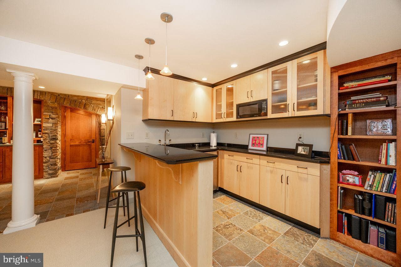 5 Woodford Lane photo 35