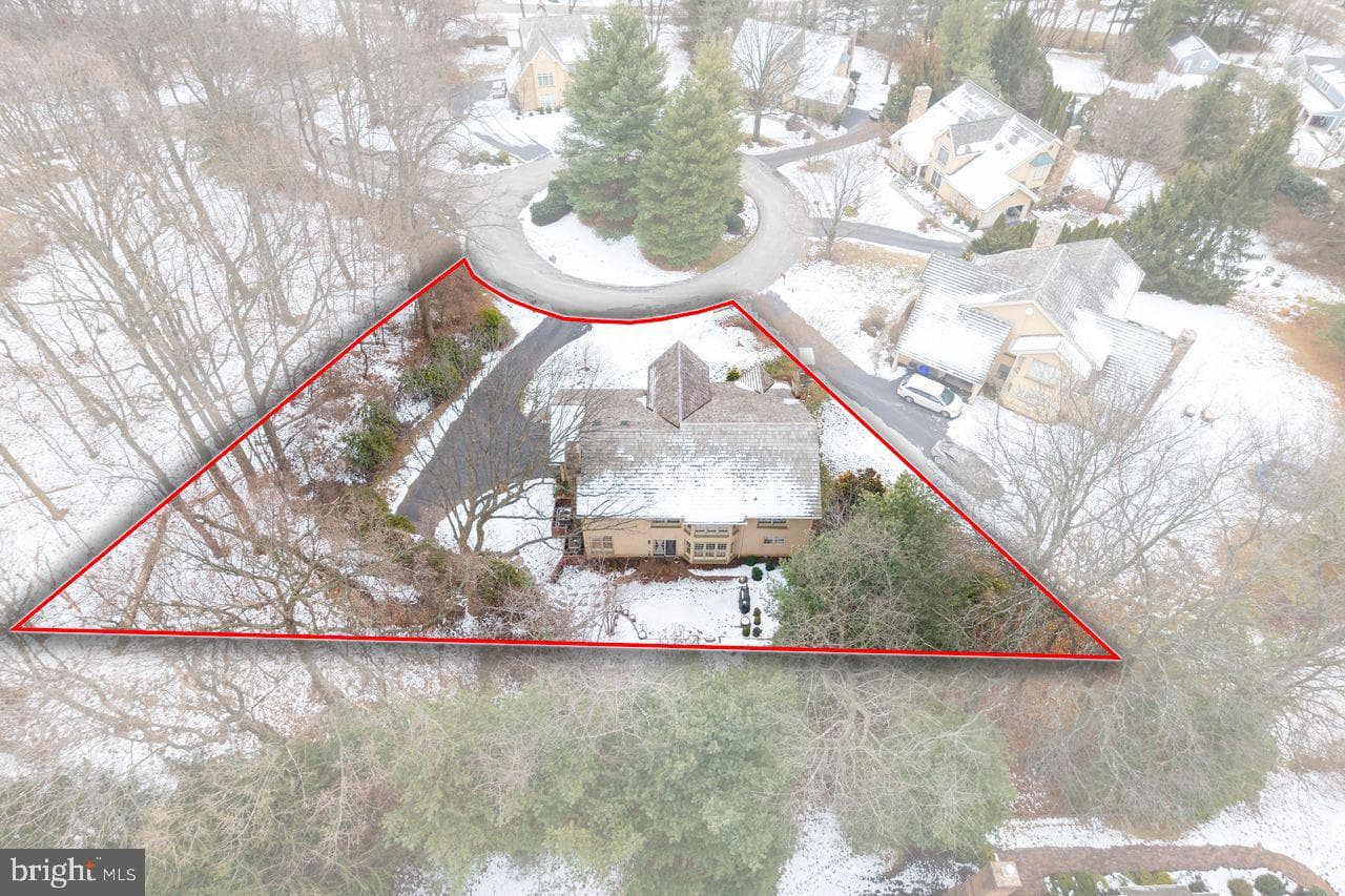 5 Woodford Lane photo 43