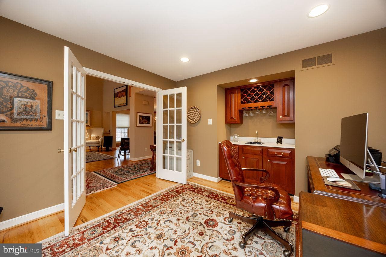 5 Woodford Lane photo 6