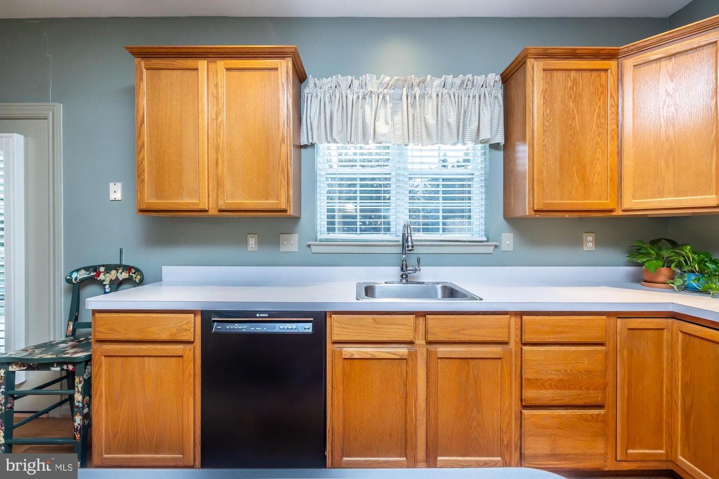 1148 Ashbridge Road photo 19