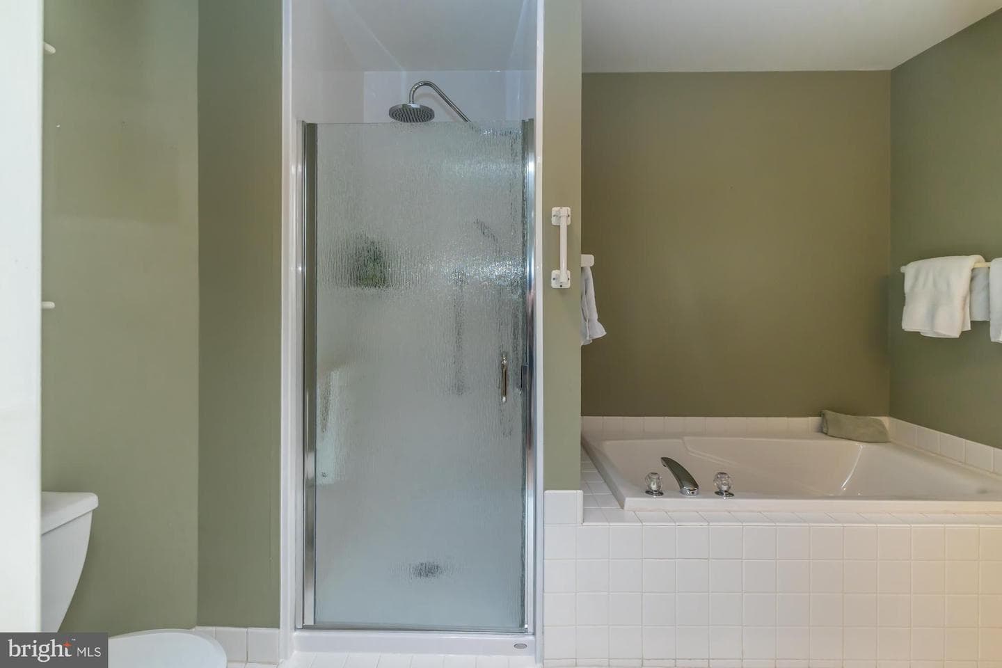 1148 Ashbridge Road photo 29