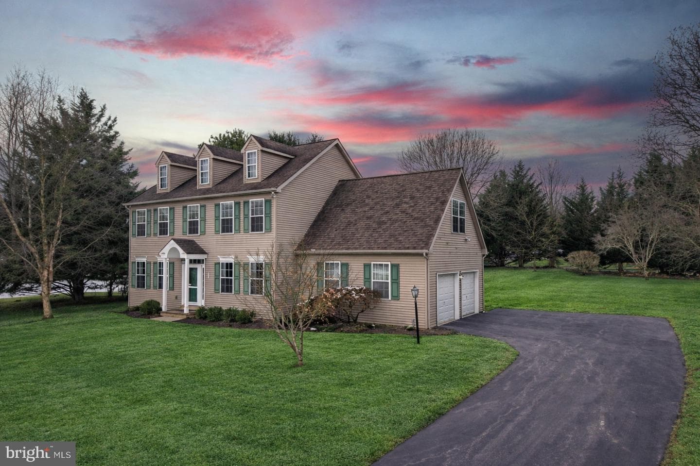 1148 Ashbridge Road photo 3