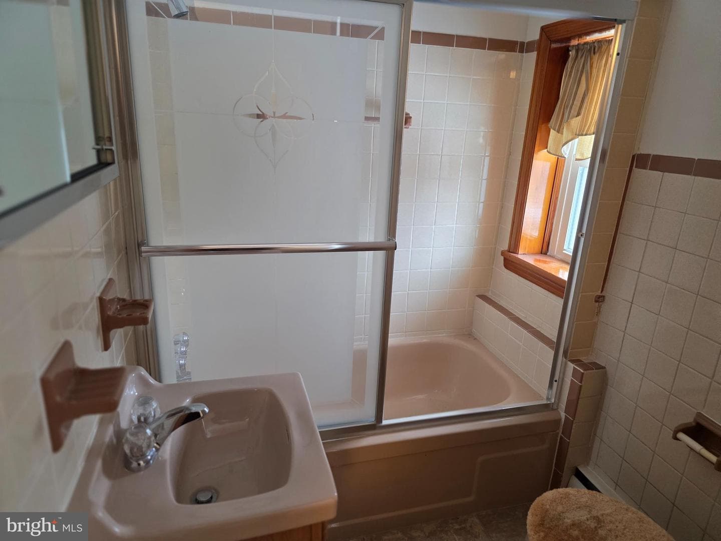 1407 Walnut photo 13