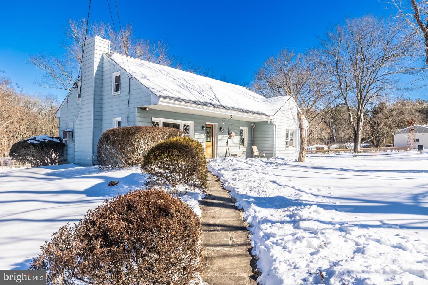 360 Oaklyn Road photo 2