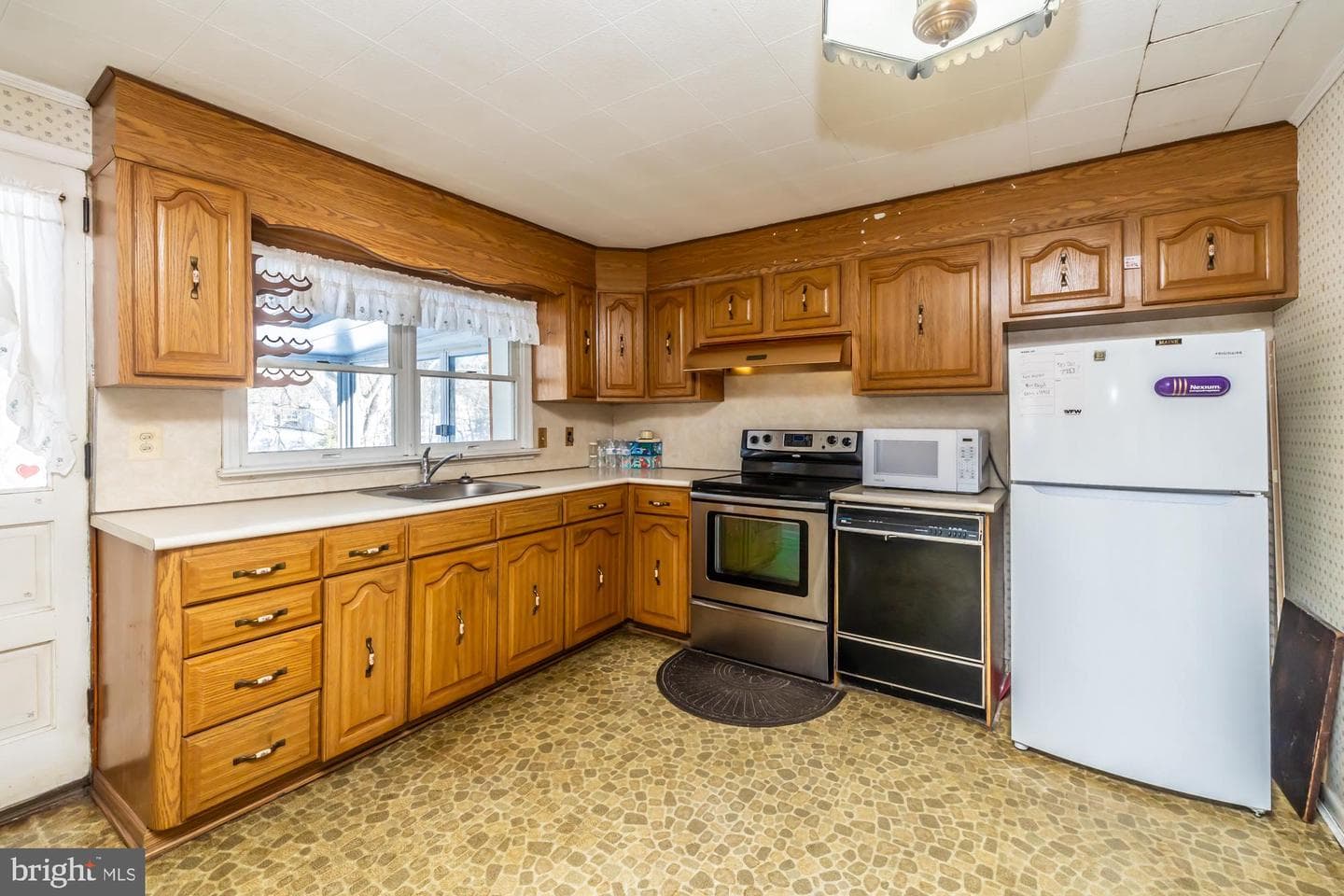360 Oaklyn Road photo 4