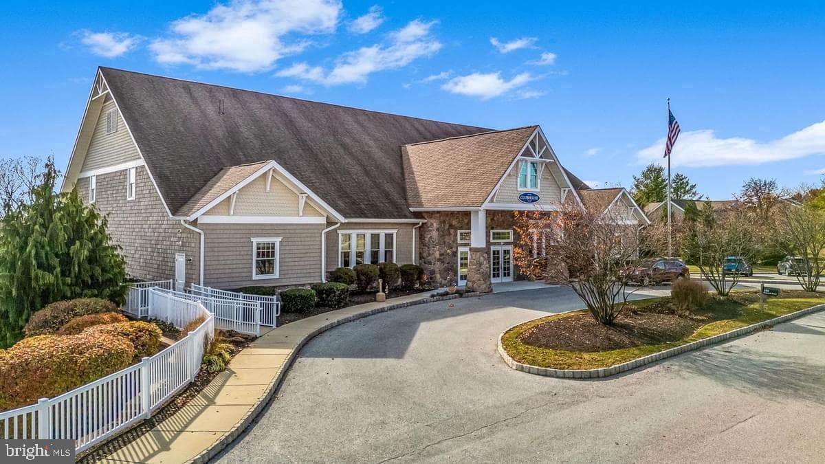 102 Lilac Court photo 35