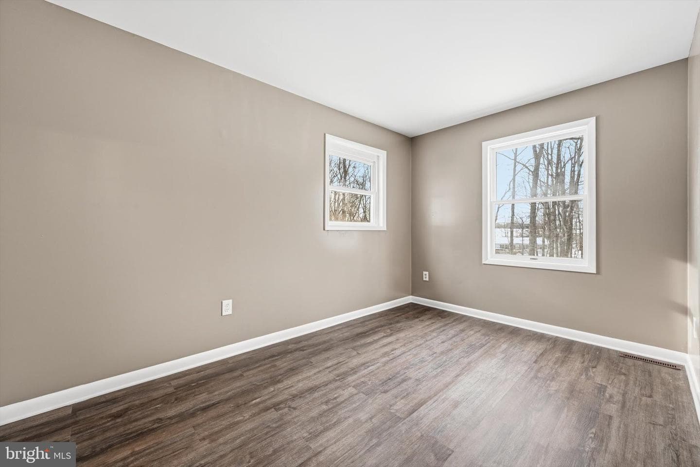 294 Cambridge Road photo 16